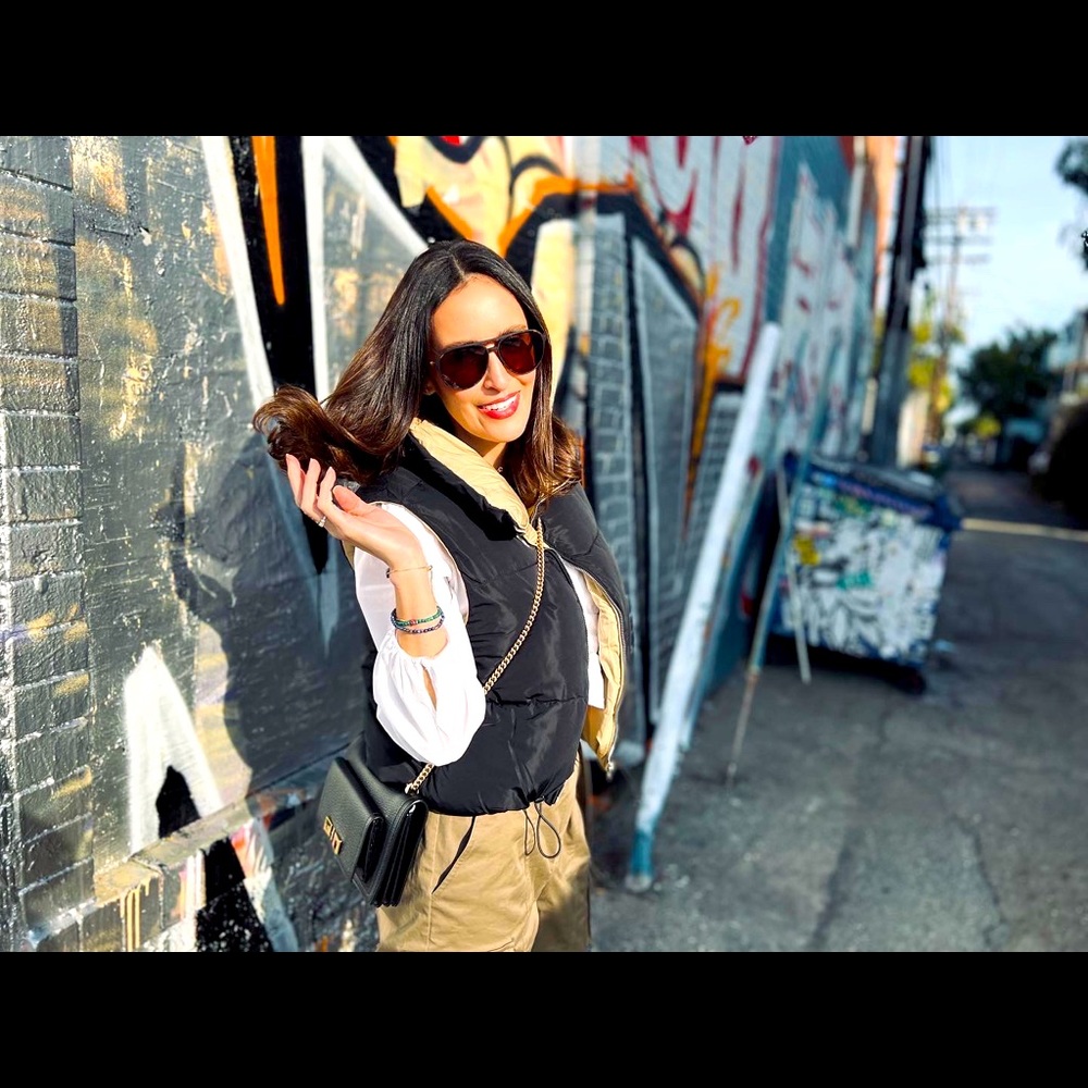 Meet your Posher, Cynthia